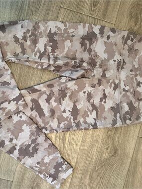 Lululemon Grey Camo Leggings